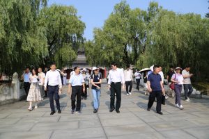 主流媒體“活力中國(guó)調(diào)研行”探訪仁和集團(tuán) 解碼中醫(yī)藥現(xiàn)代化創(chuàng)新基因